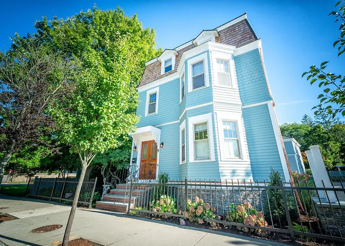 Bed and Breakfast Town & Tide Inn